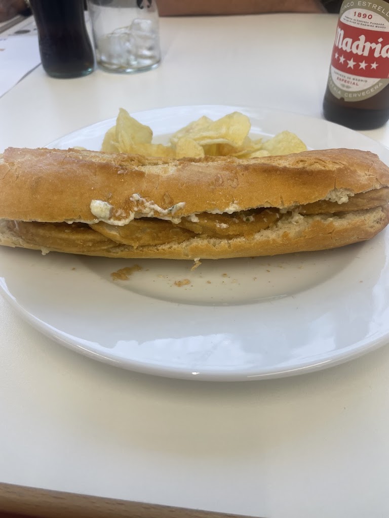 Cafeteria Megino — Comida y bebida