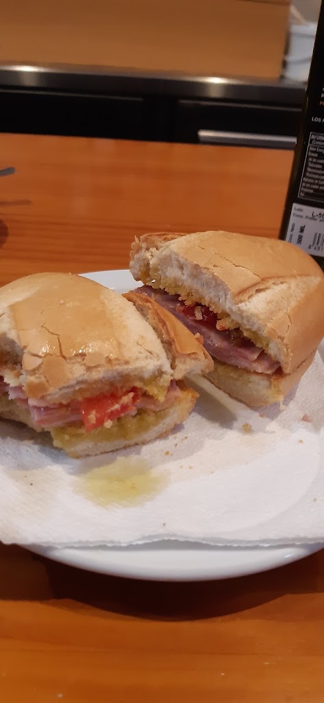 Cafeteria Vida-Nova — Comida y bebida