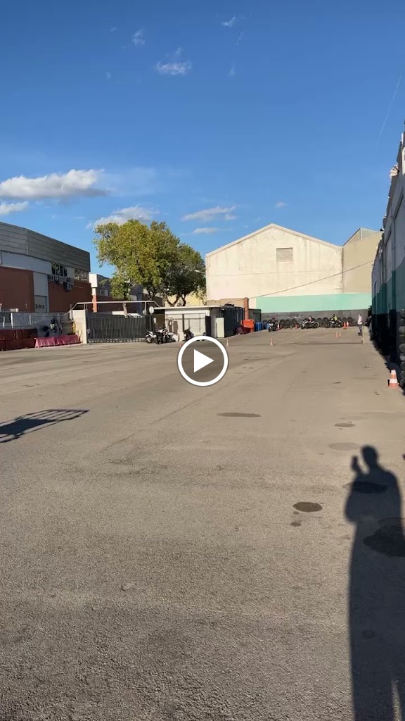 Autoescuela 24H Cornella — Videos
