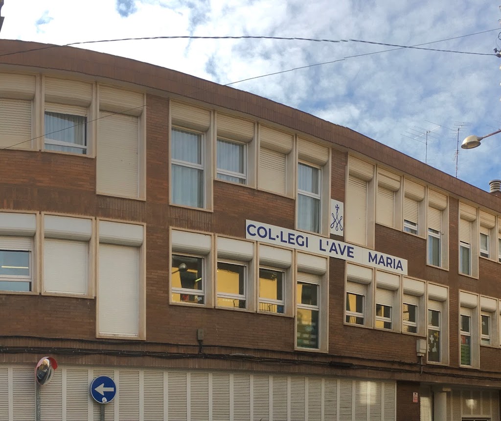 Casa Colegio El Ave Maria De Manresa Operarias Del Divino Maestro