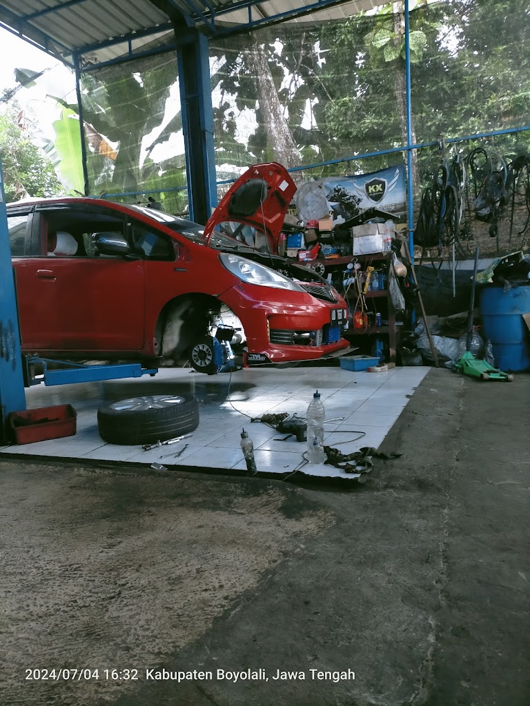 Bengkel Mobil " C n M "