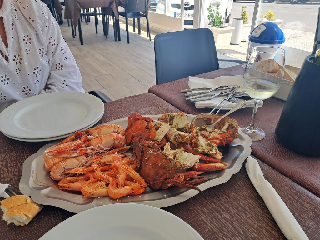 Restaurante A Marisqueira — Comida y bebida