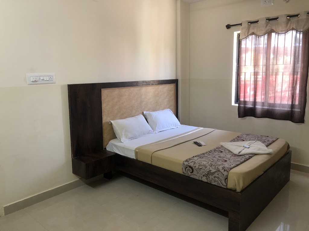Veekay Lodge