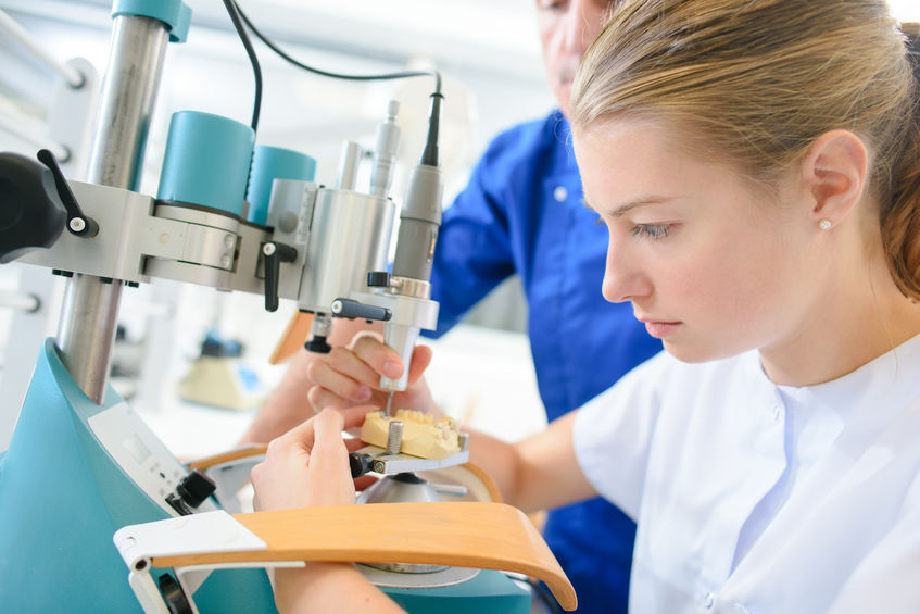 Cursos Sanitarios Andramari Enfermeria y Odontologia