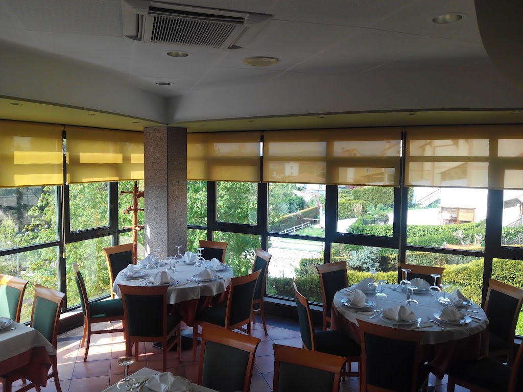 Restaurante Montrove — Ambiente