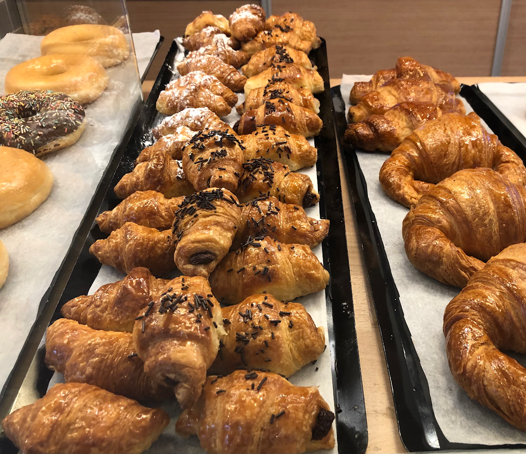 Bakery & Coffee Eagle — Comida y bebida