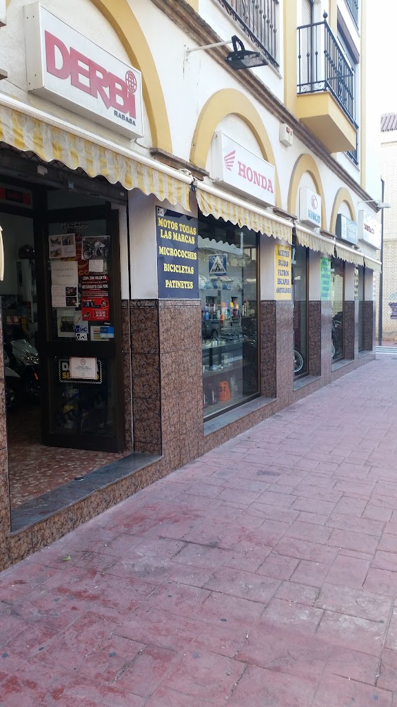 Servimoto Moreno — Exterior