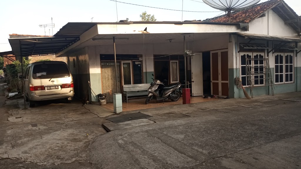 Bengkel pak sunardi mobil disel dan bensin