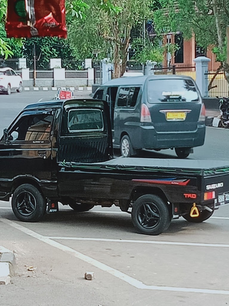Bengkel Mobil Serbaguna