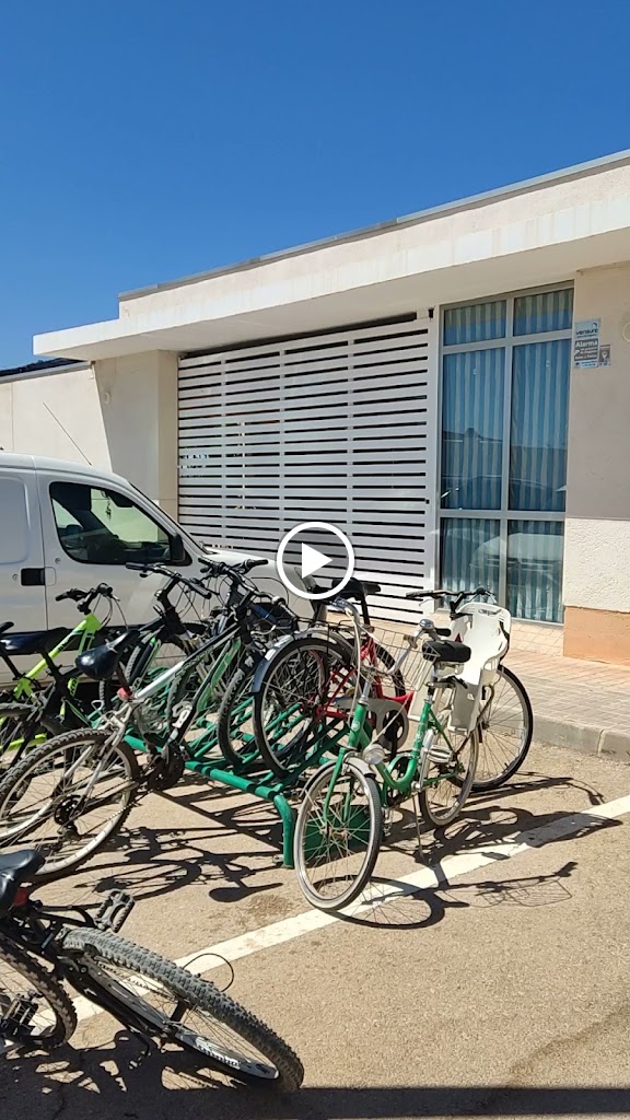Aparcamiento Discapacitados (X2 junto piscina) — Videos