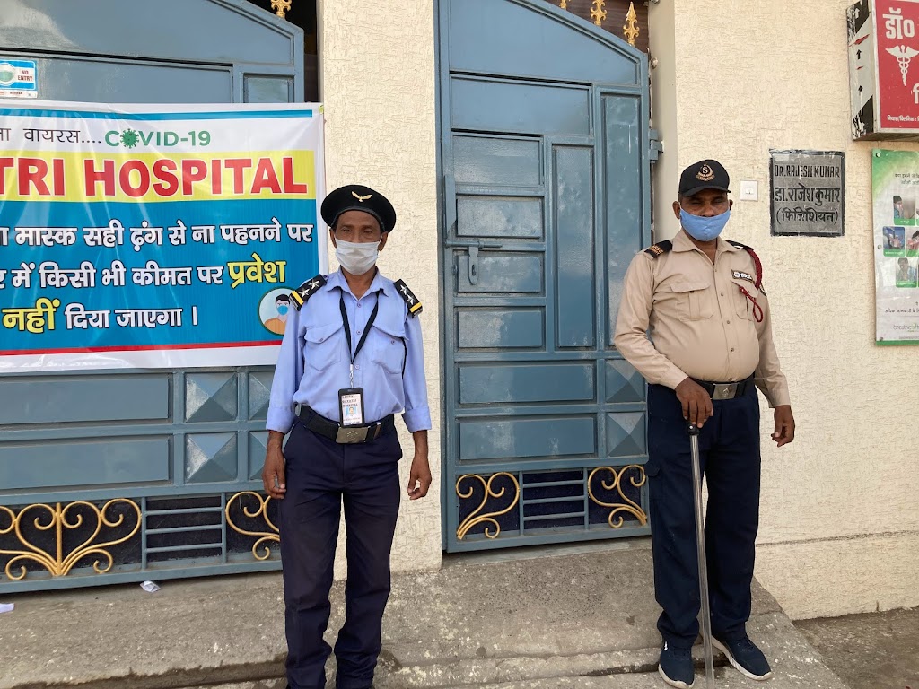 Dr. Dr Rajesh Kumar Gayatri Hospital