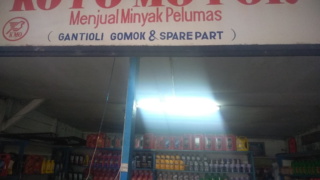 Bengkel oli mobil dan motor