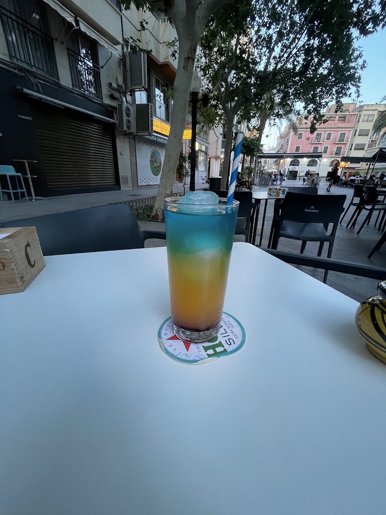 Cafeteria OLE — Comida y bebida