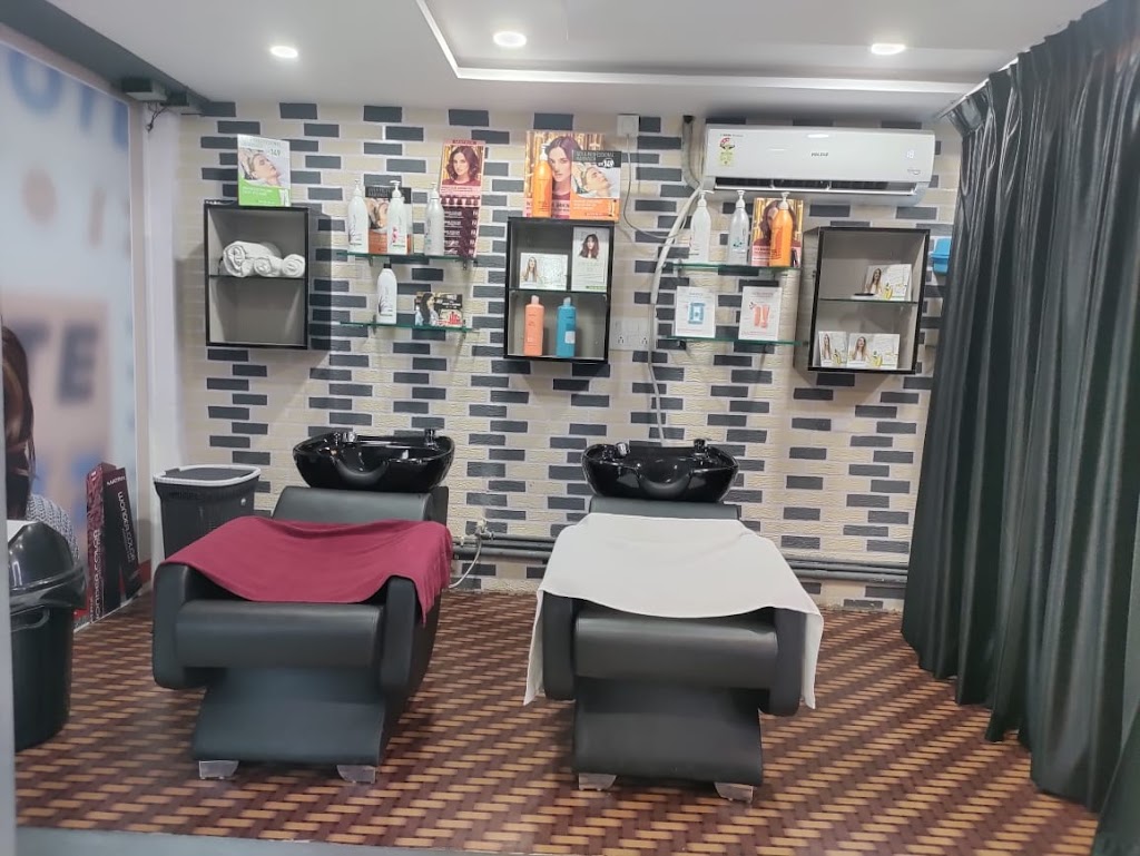 Unisex Salons