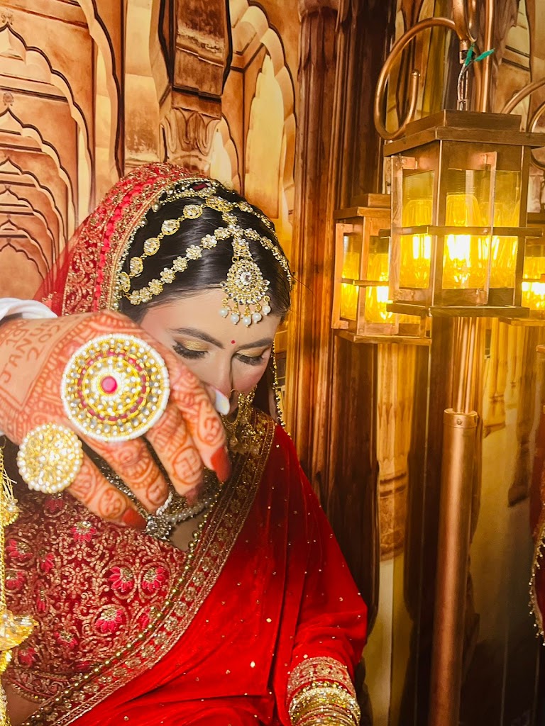 Parul Beauty Parlour