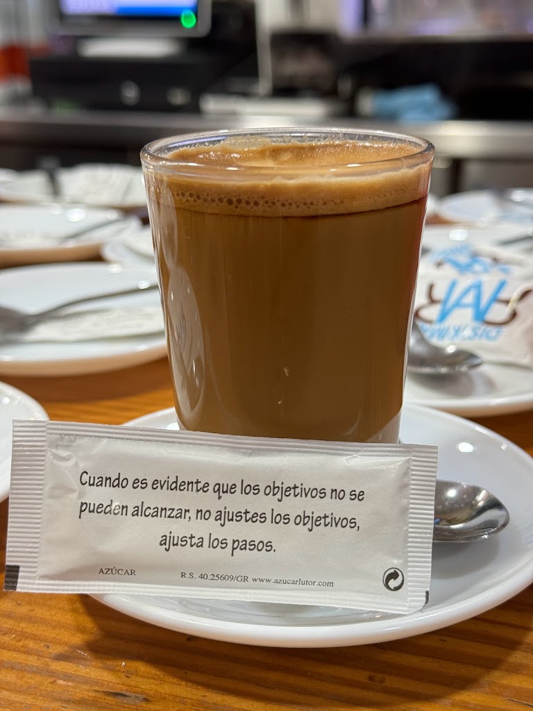 Bar Cafeteria Dolce Gusto — Comida y bebida