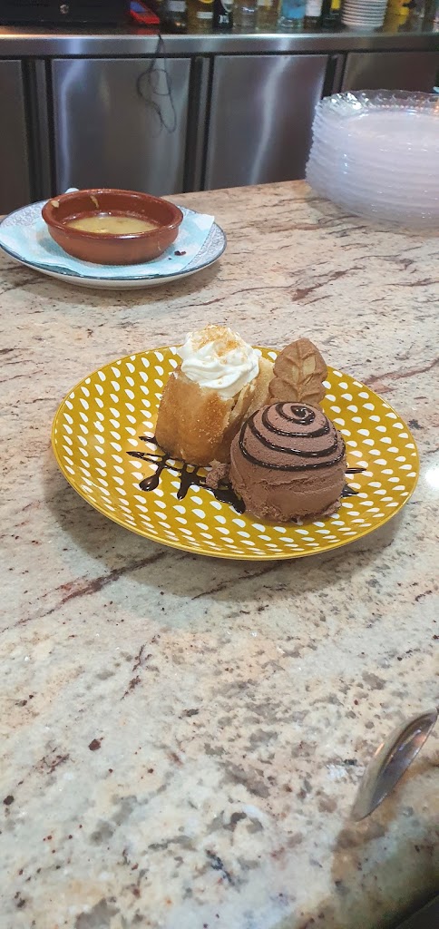 Huarelino — Comida y bebida