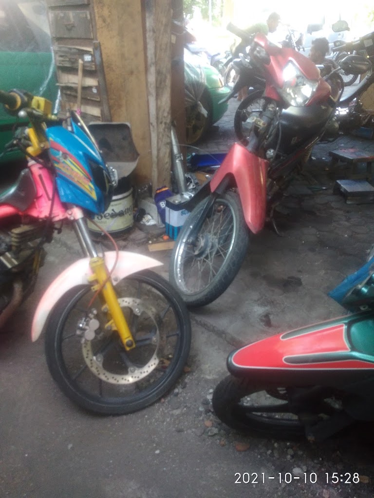 Bengkel Husni