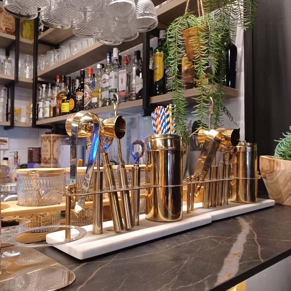 AMPM CAFETERIA MERIDIEM — Comida y bebida