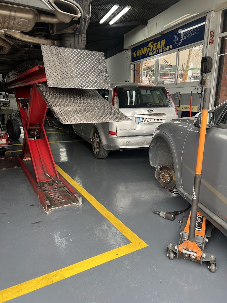 Neumaticos Montigala S L