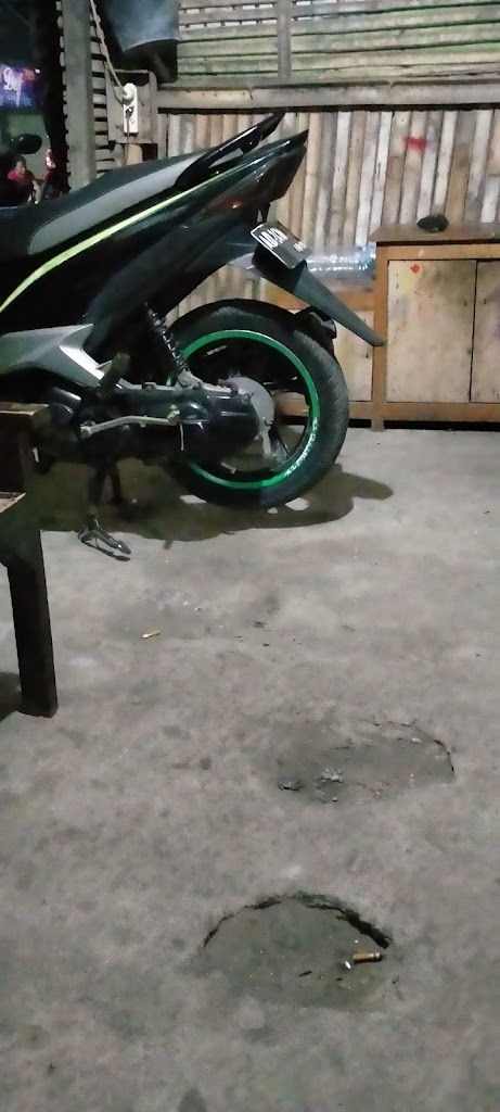 tambal ban malam