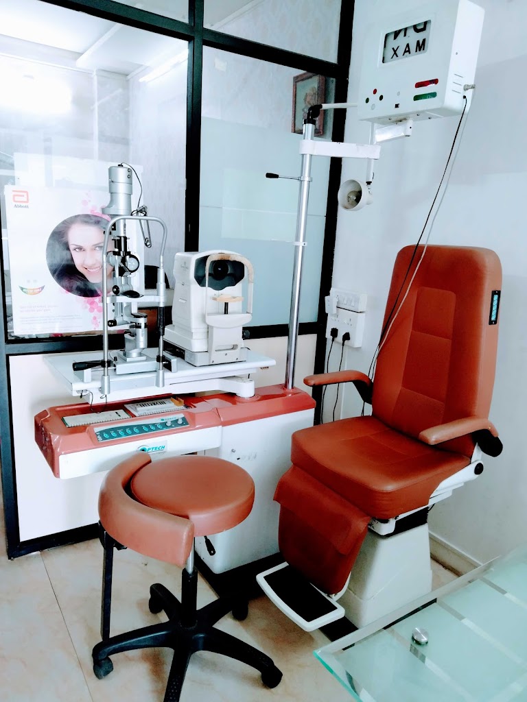 Mahale Eye Hospital Dental Clinic Dwarkadhish Complex First Floor Near Shabari Hotel Above Balaji Textiles Satana