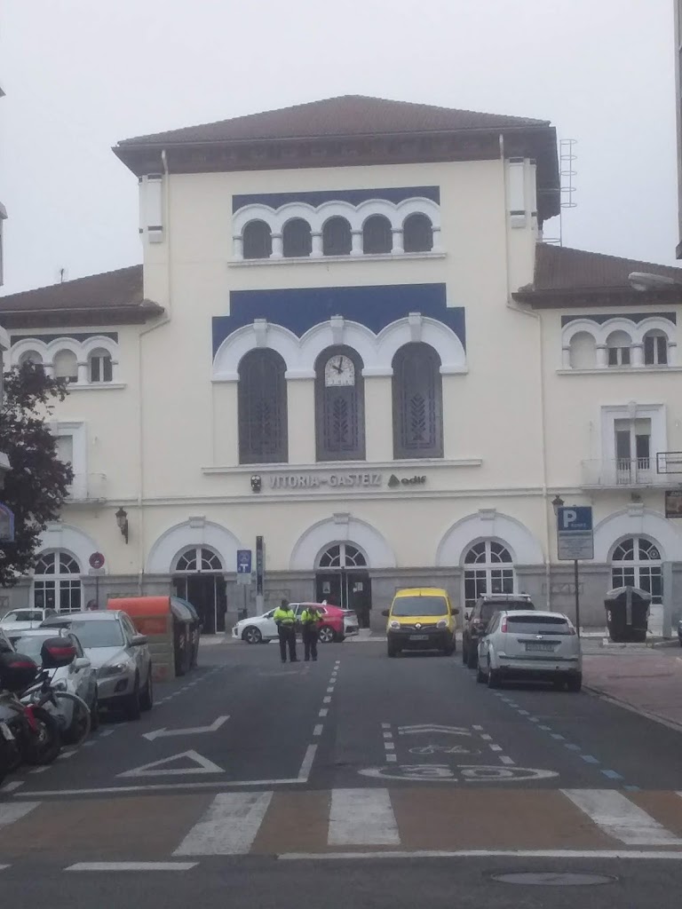 Plazuela de la Estacion, 1 Parking