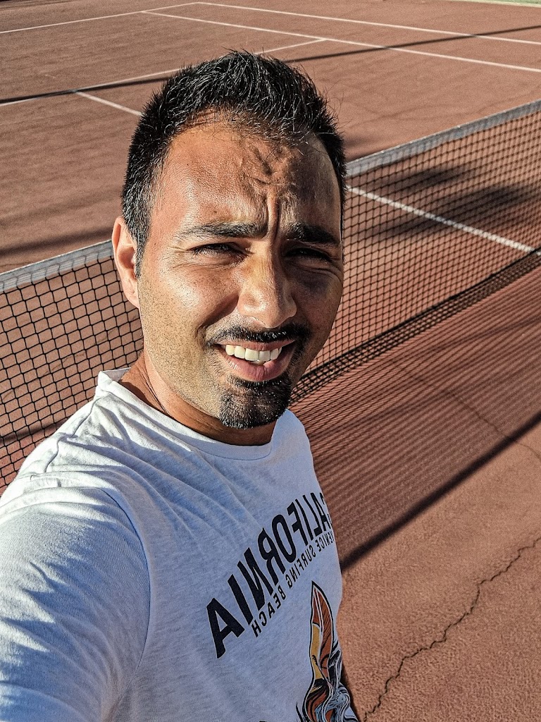 Davide "Tennis Coach"