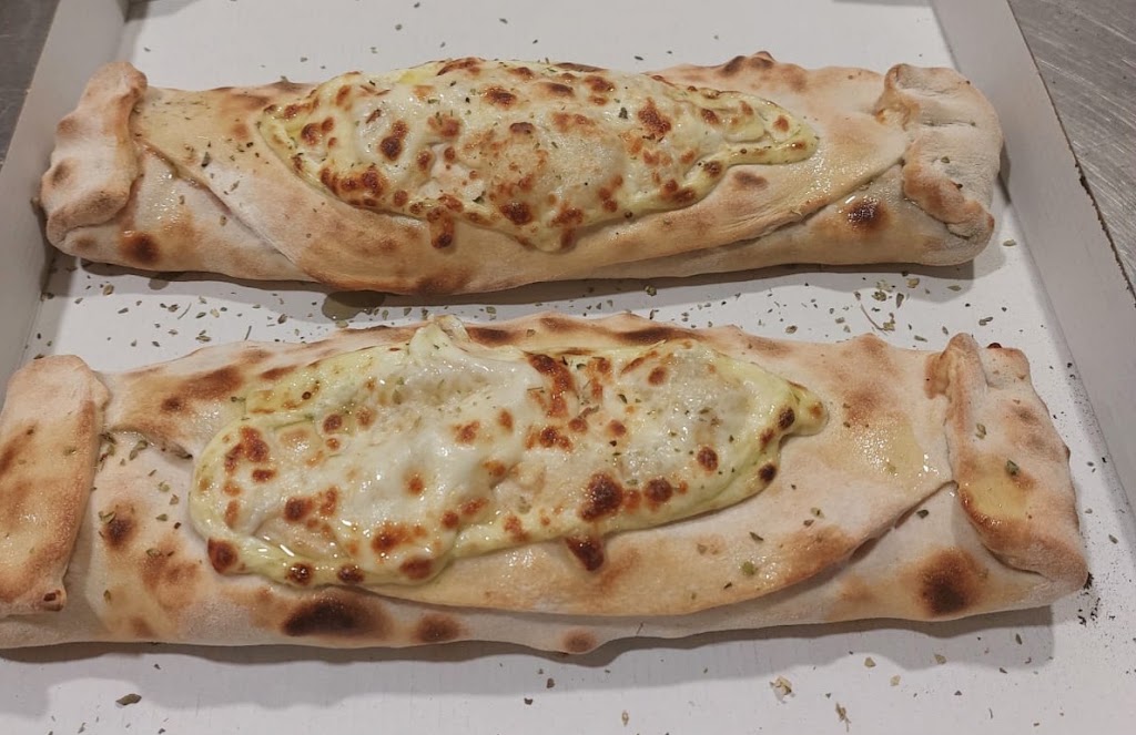 Pizzeria kebab La Mar Sala — Calzone