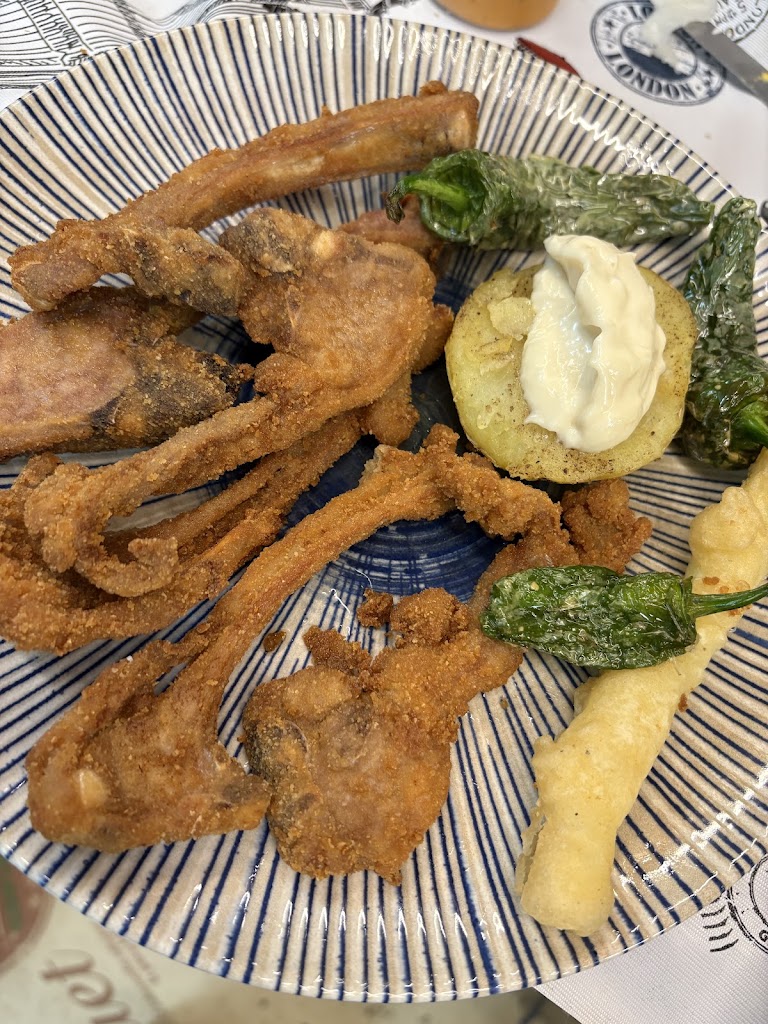 Restaurant Petit Mediterrani — Comida y bebida