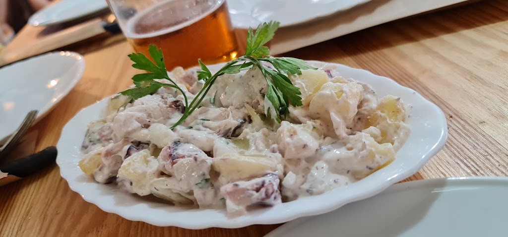 Chiriguinto El Garito — Comida y bebida