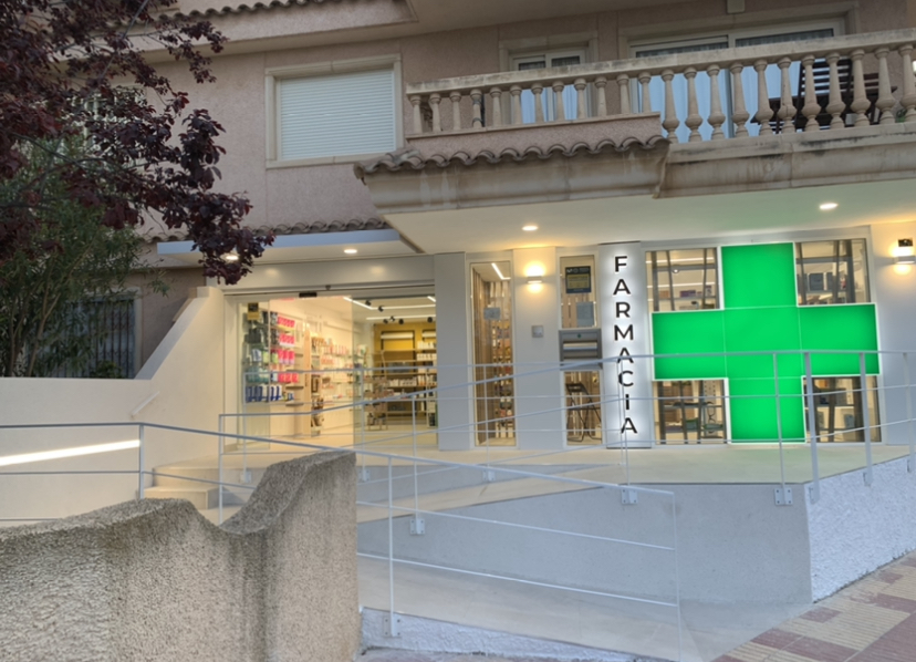 Farmacia Blanca Porta . Mistral