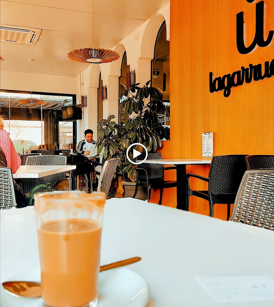 Cafeteria La Garrucha — Videos