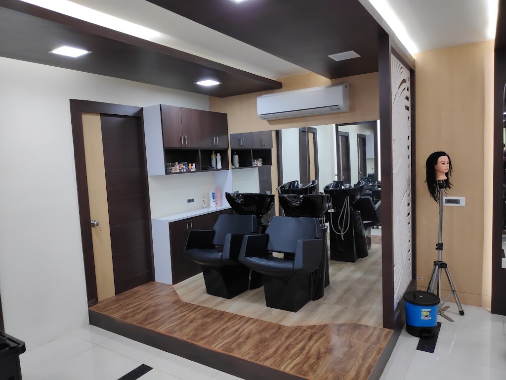 Dazzler Unisex Beauty Salon