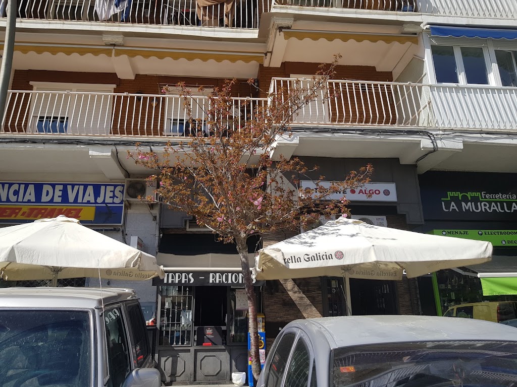 Tomate Algo Cafe Bar