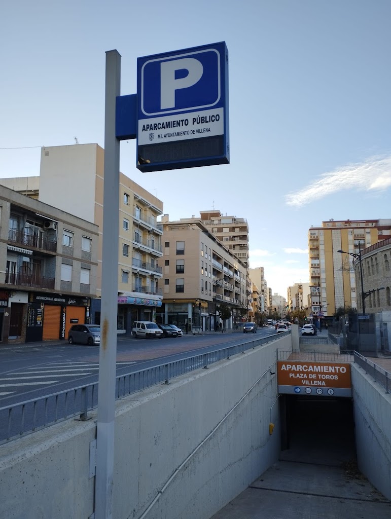 Parking Publico Ayuntamiento De Villena — Signo