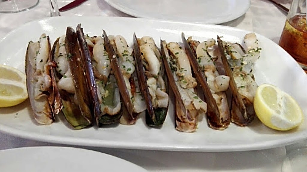Restaurante El Falucho — Comida y bebida