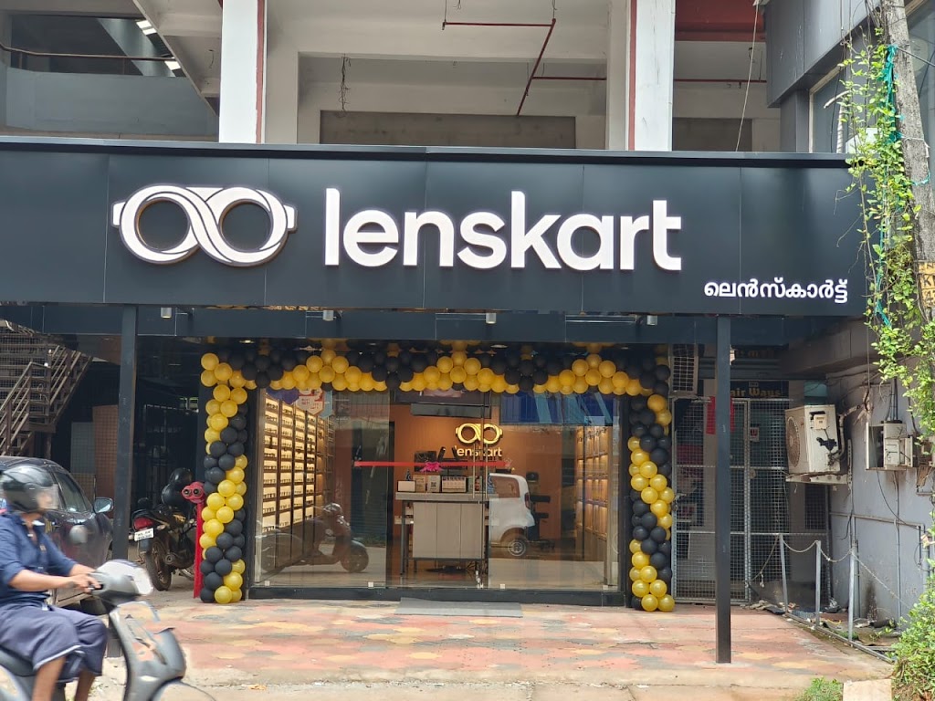 Lenskart Com At Nadapuram Calicut