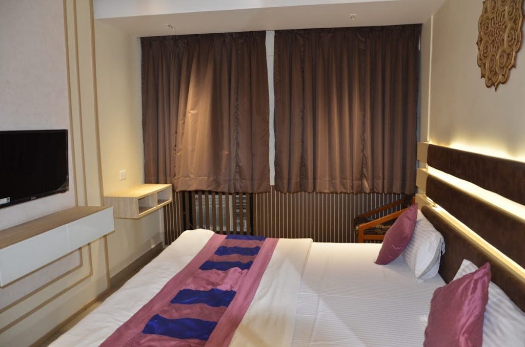 Hotel Dimple Economy Hotel Stay Surat Low Budget Hotel In Surat