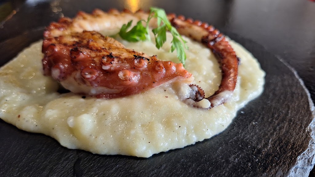 Bar Castillo gastrobar — Comida y bebida