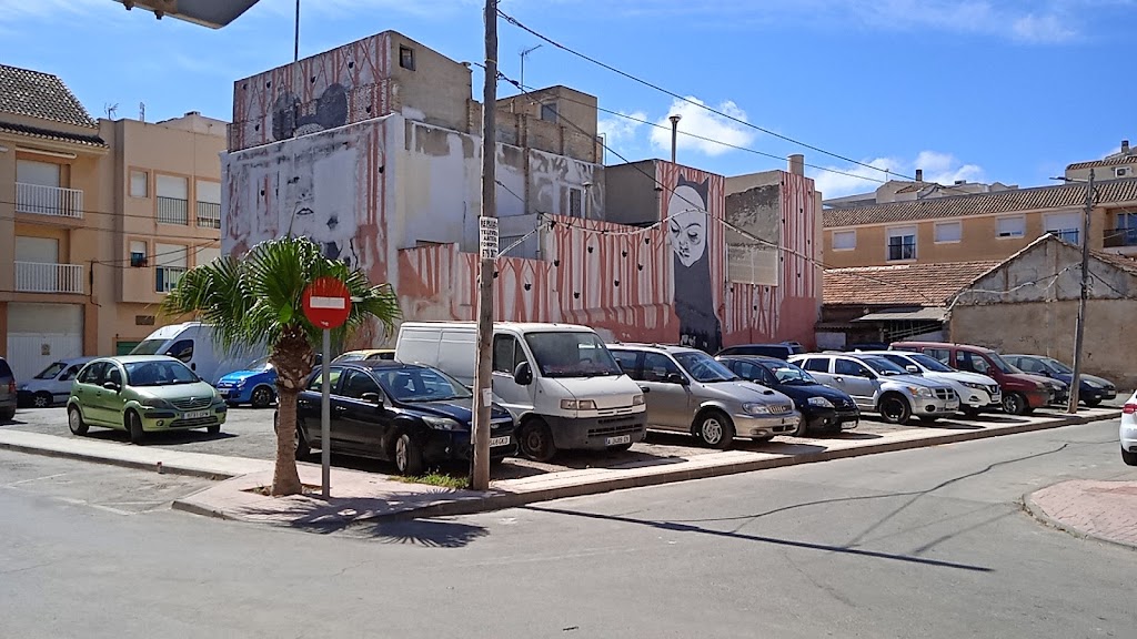 Aparcamiento los Alcaceres — Estacionamiento