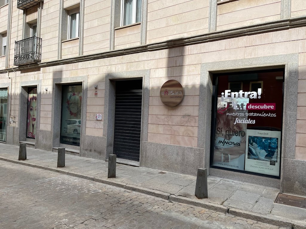 UnaSara — Exterior