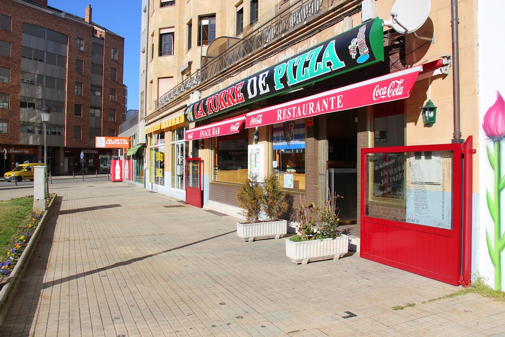 La Torre De Pizza — Del propietario