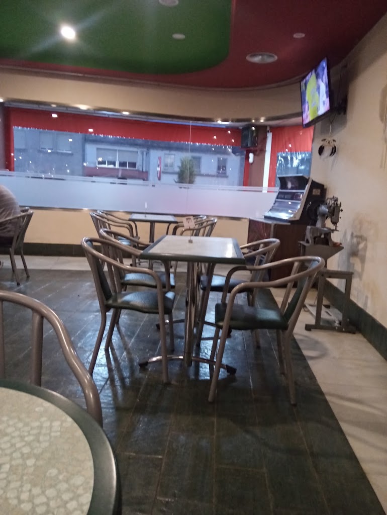 Caracola Bar (Carballo) — Ambiente