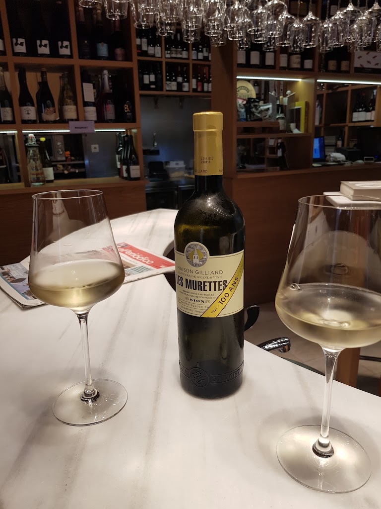 Taverna de Vinseum — Comida y bebida