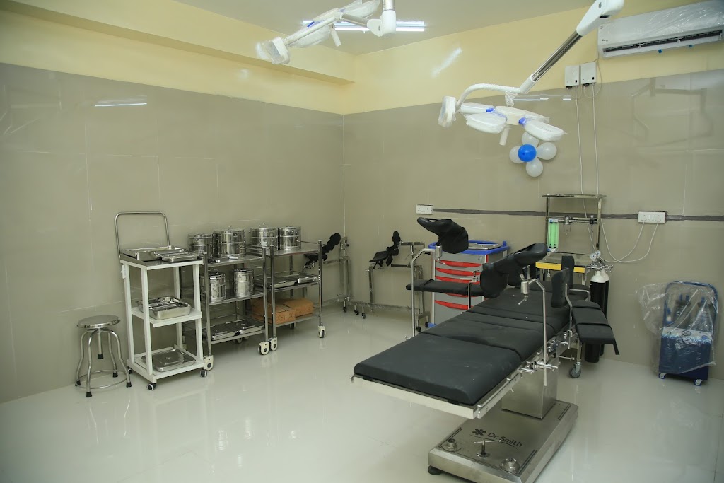 Dr. Shree Dadaji Multispeciality Hospital Icu Khandwa