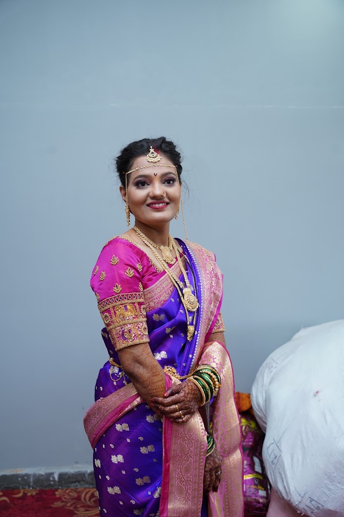 Aarushi Beauty Parlour Makeup Studio A C