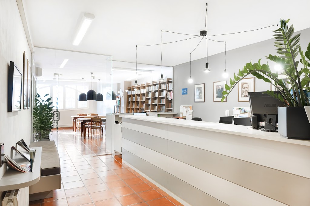 British American Institute - Mataro