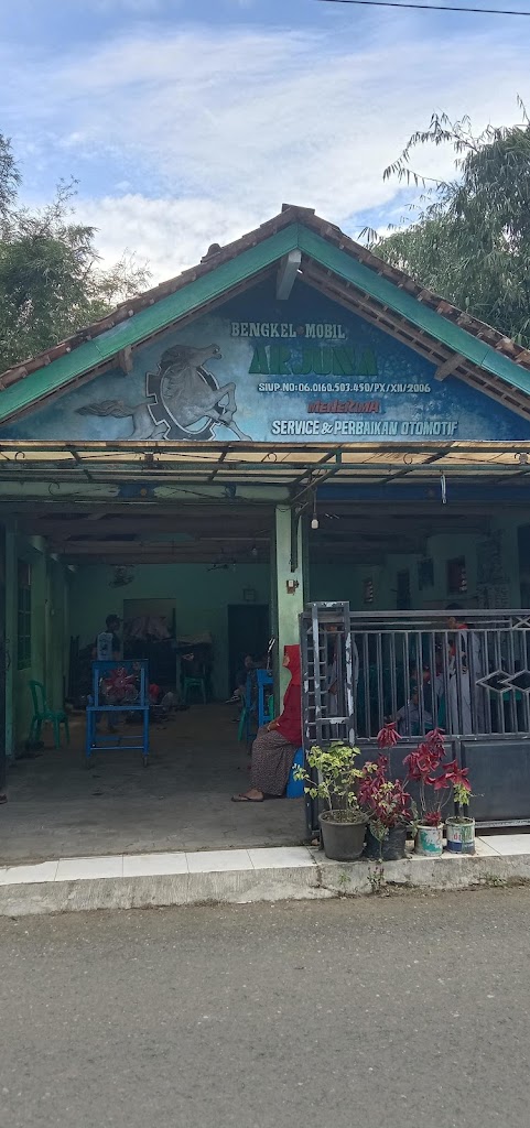 Bengkel mobil arjuna