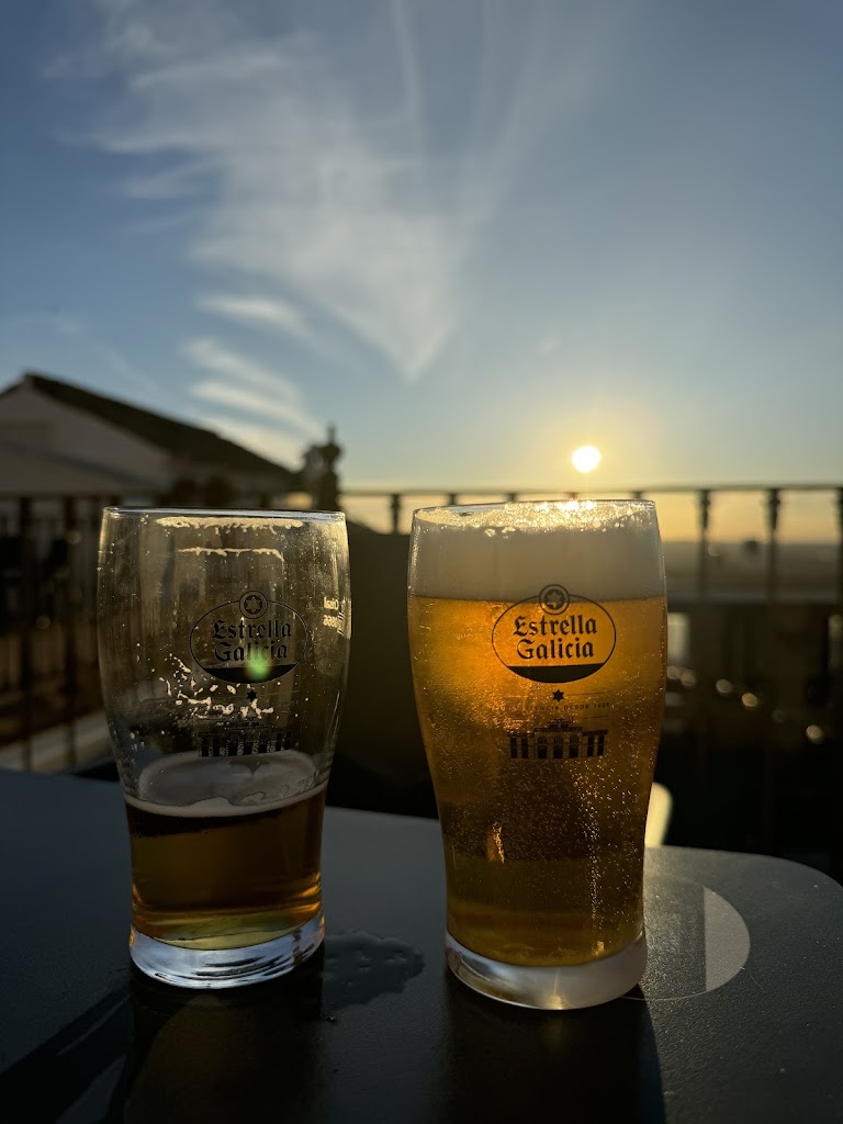 Bar La Tertulia Osuna — Comida y bebida